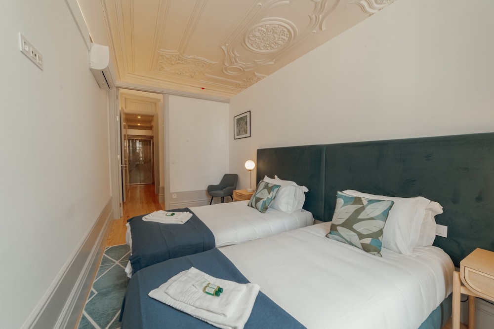 Heart OF Porto Apartment A by Vacationy