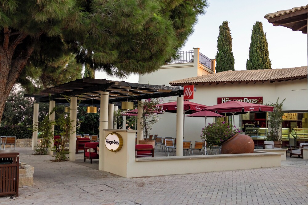 Aa02 Adjacent to Aphrodite Hills- Communal Pool, Garden