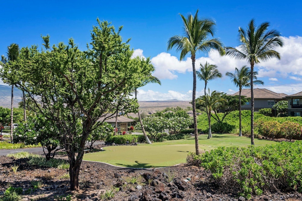 Private Beach Access Includes Concierge Outdoor Spacious Lanai!