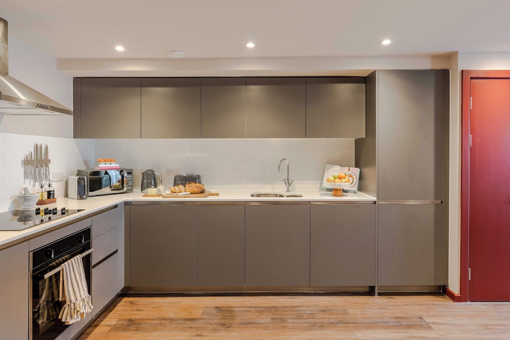 Waterside Living I Luxe Apartments