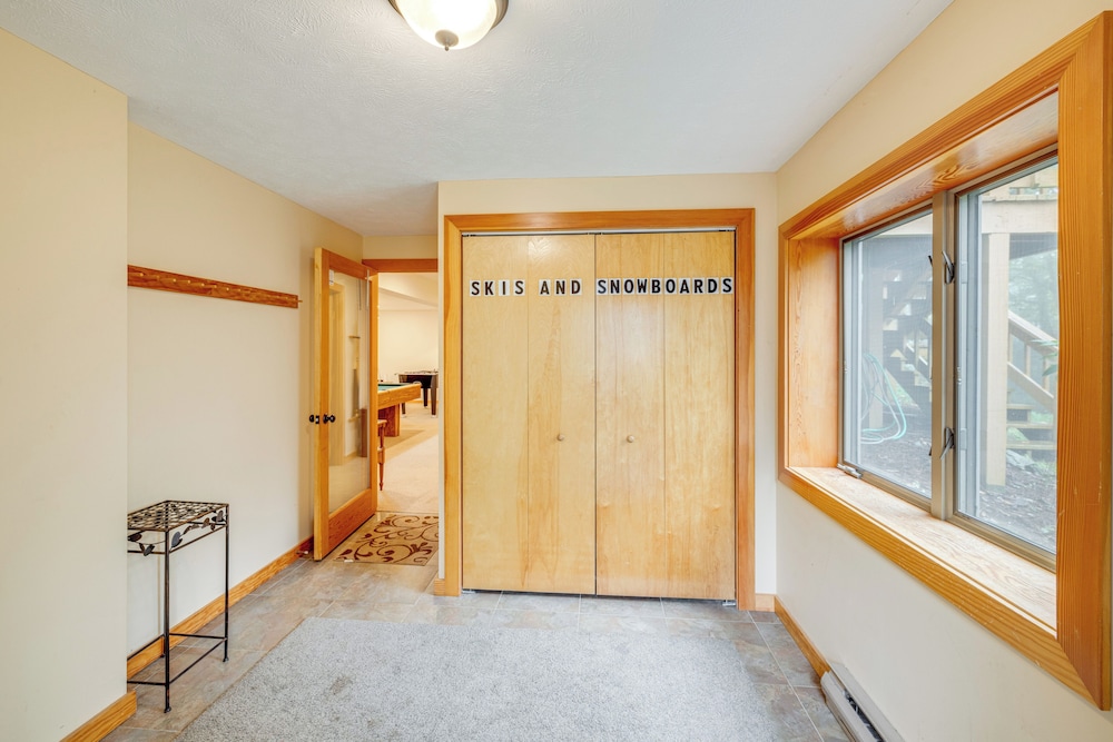 Game Room & Fire Pit: Wintergreen Resort Home! view 5