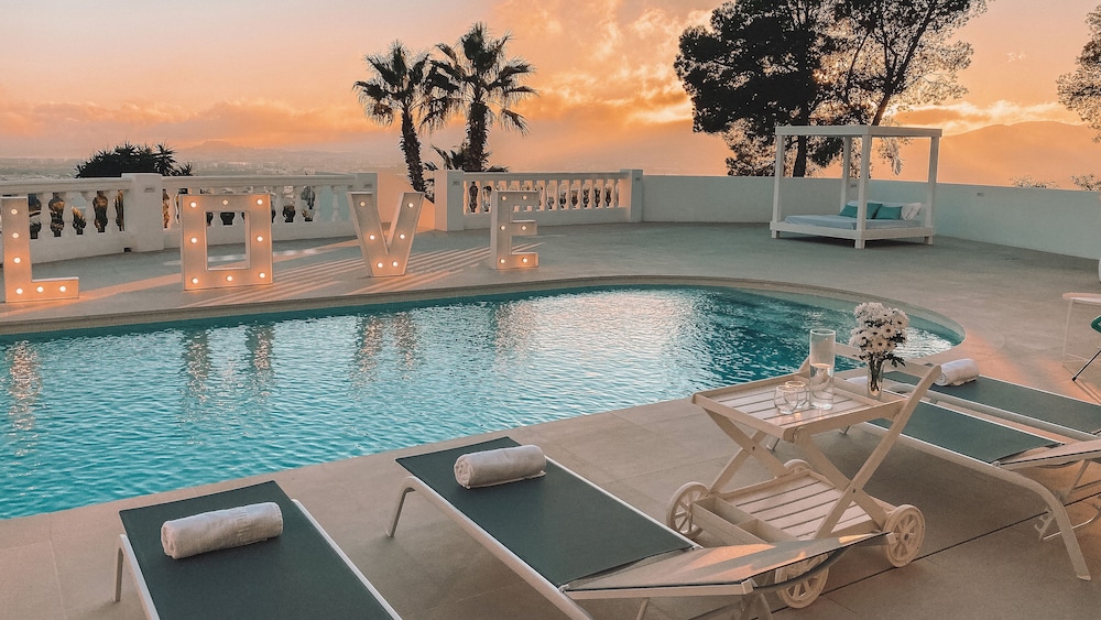 Villa The White Pearl view 4
