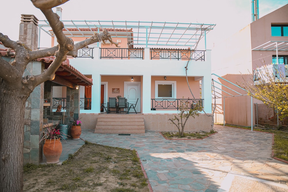 Villa Olga Sea Front Katakolo photo 1
