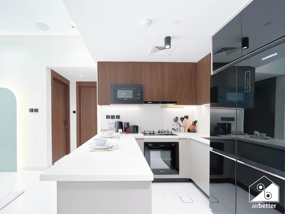 Exclusive 1BR Modern Comfort & Prime Location