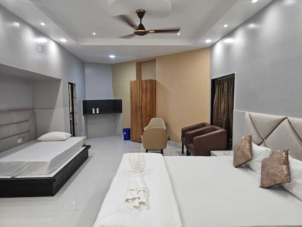 Jowar Hoter & Resort