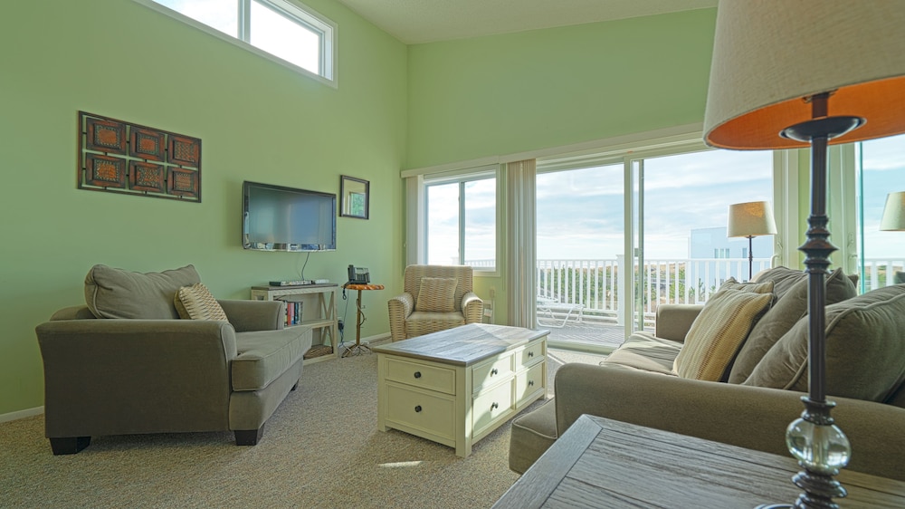 Sea Crest Resort