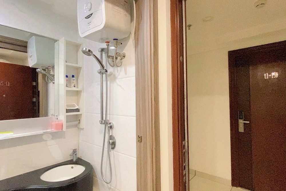 Sky House Bsd By Mizu Rooms