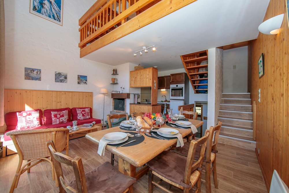 Chalet Charpoua in Le Tour Argenti re