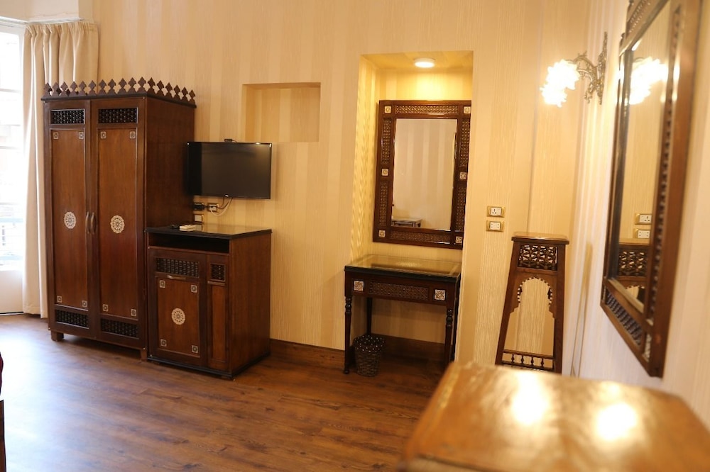 Royal Apartments in Cairo Down town
