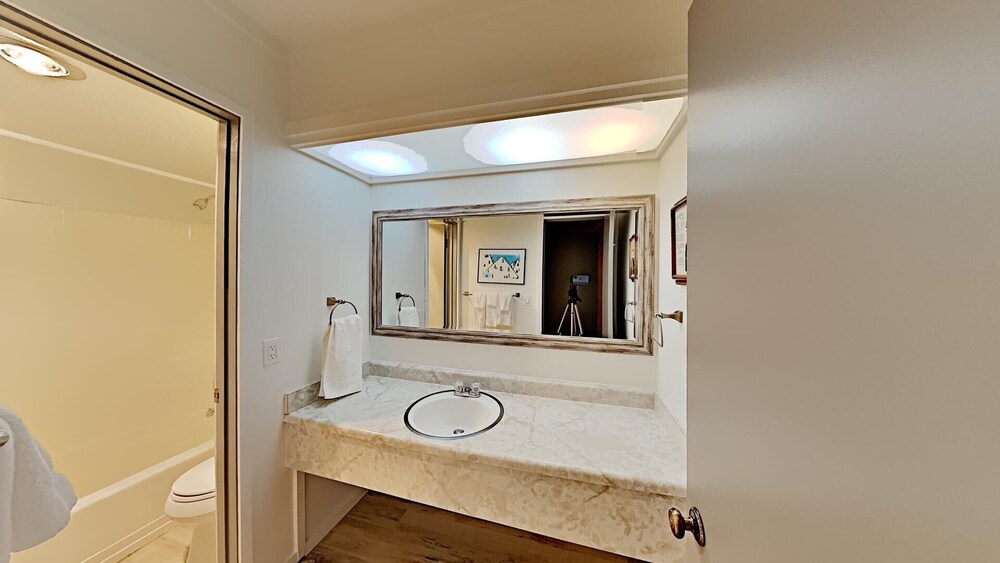 Slopeside 1849 Condos - Comfortable 3 BR Condos With Full Kitchens view 3