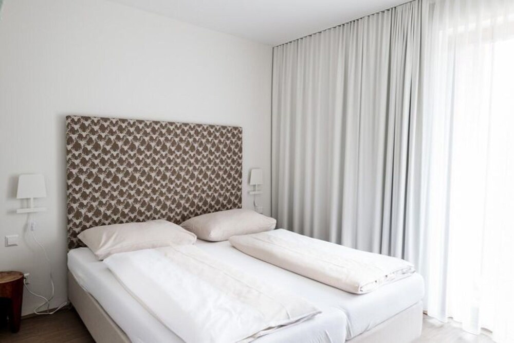 Attractive Apartment Near ski Lift view 3