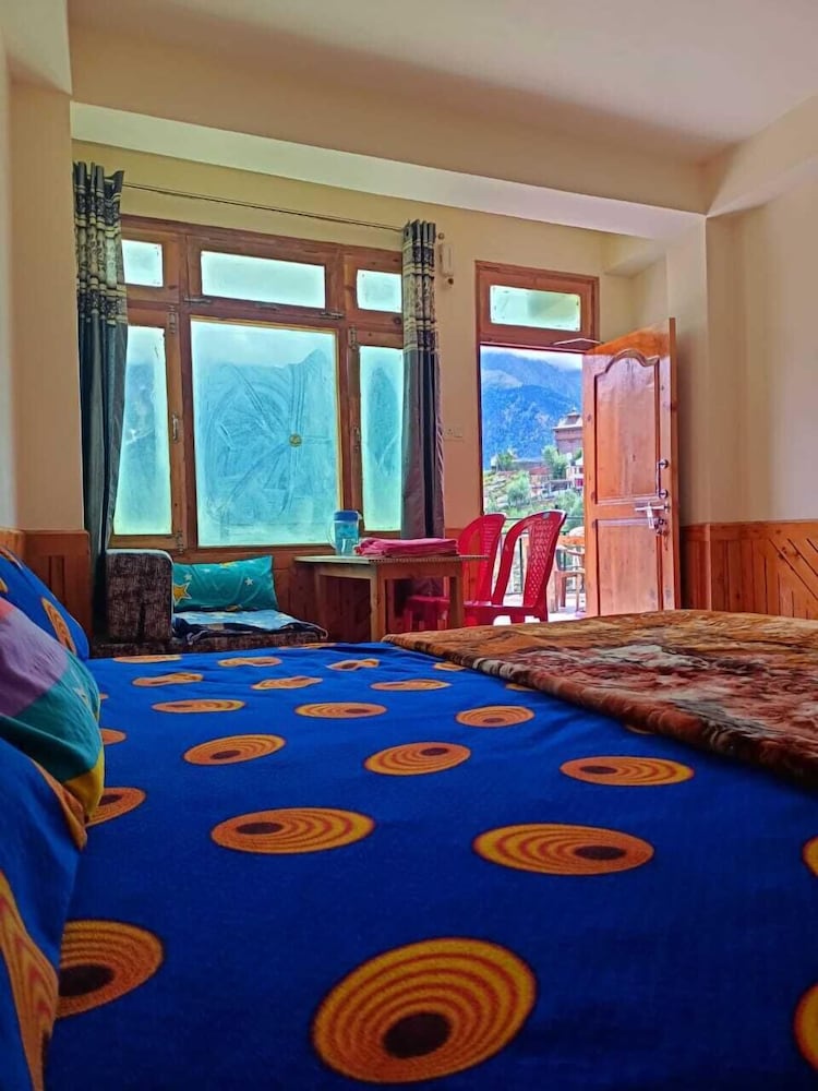 Aarav Chaaras Homestay