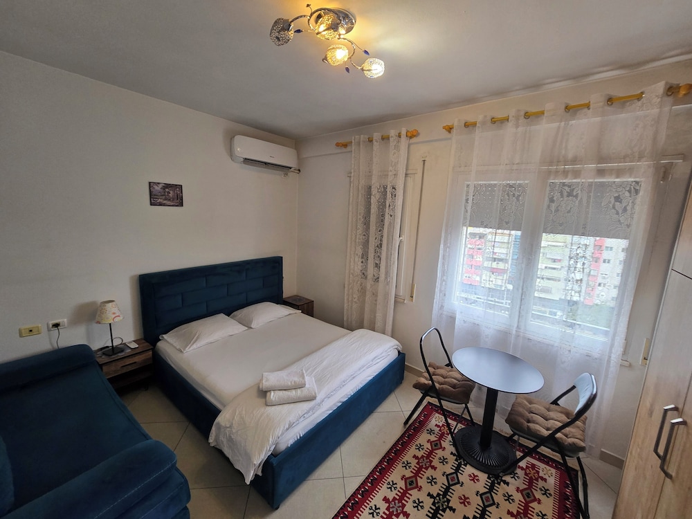 Isabel Rooms & Apartments