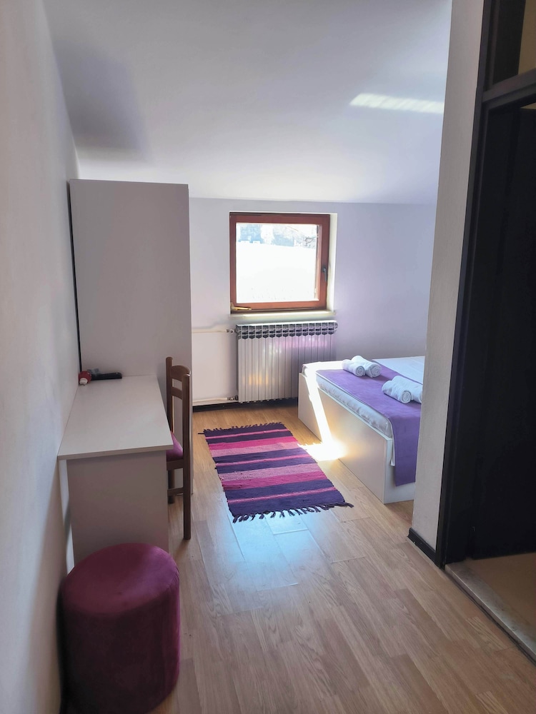 Omir Bed & Breakfast
