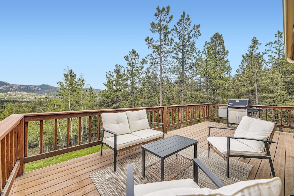 Pine Cabin 3 Bedroom Home