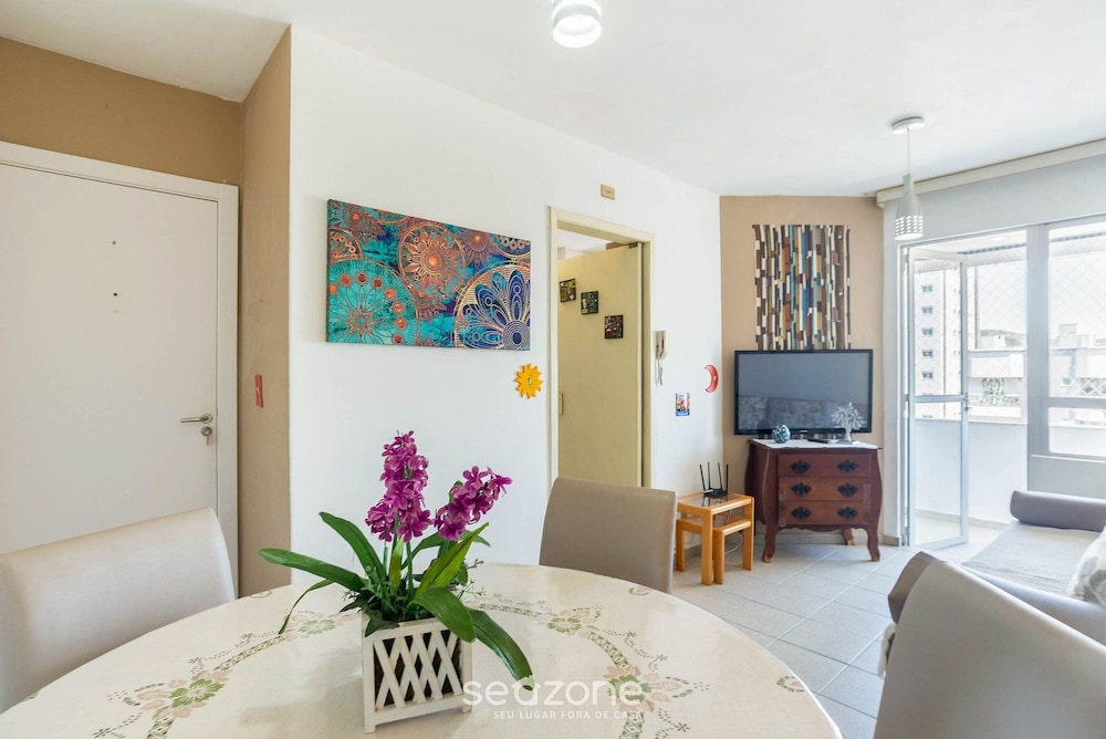 Apartamentos a 400 m da Praia em BC - CEV
