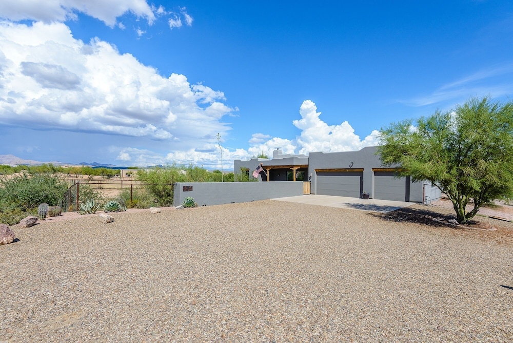 Casa Serenity 4 Bedroom Home by RedAwning view 5