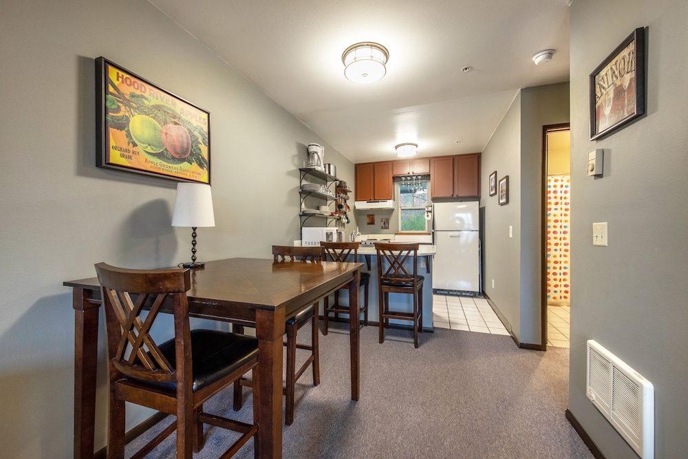 Hood River Vacation Rentals