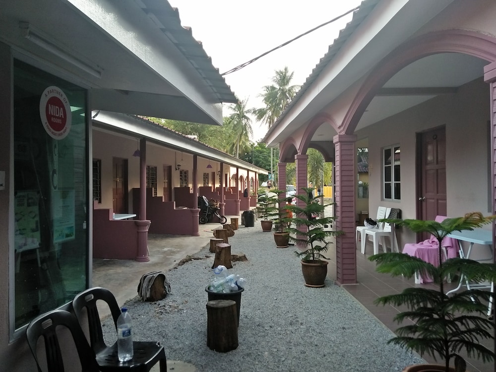 Kampung Guest House - Hostel