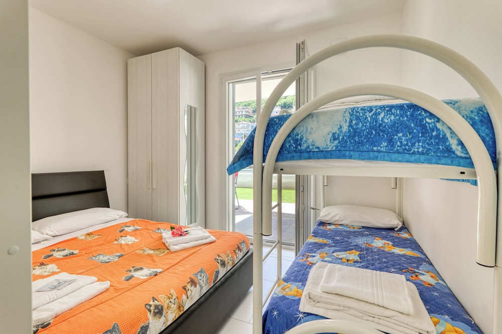 Marina Resort - Pool And Parking LUX