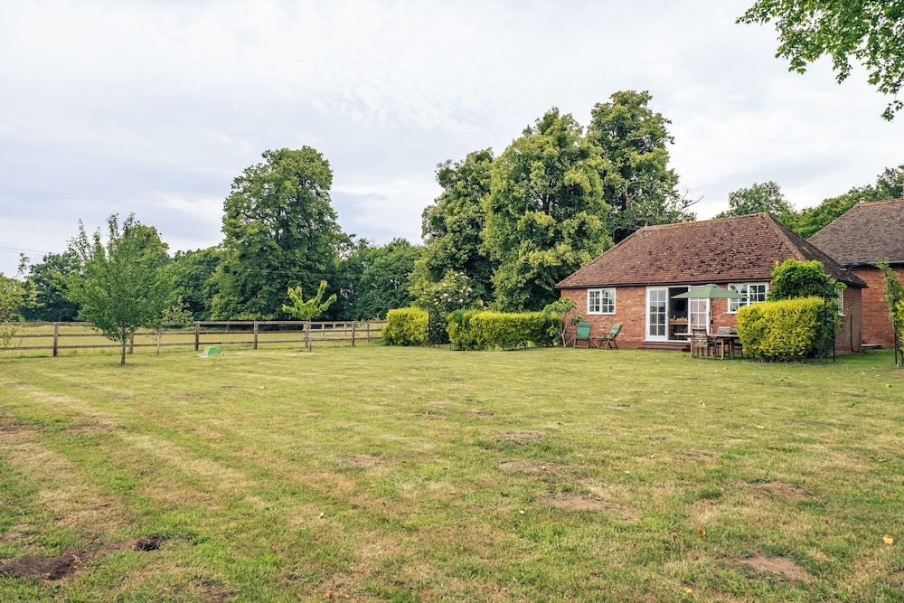 Idyllic Countryside Cottage