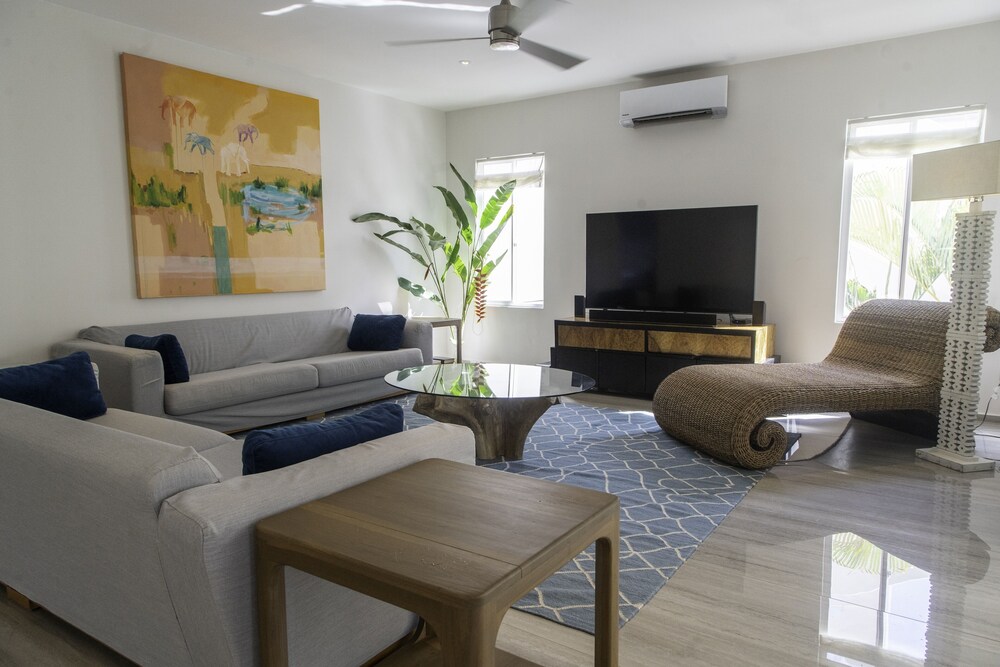 Ocean View Beach House with Pool - Hermosa Palms 44