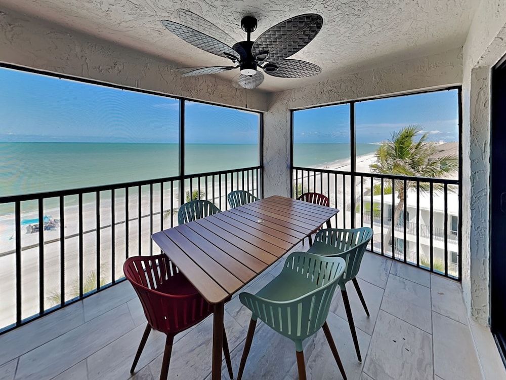 Seaside 5 by Distinctive Beach Rentals