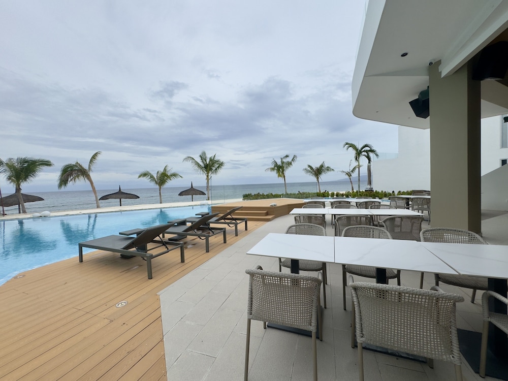 LIME Resort Bohol, a member of Radisson Individuals Premier