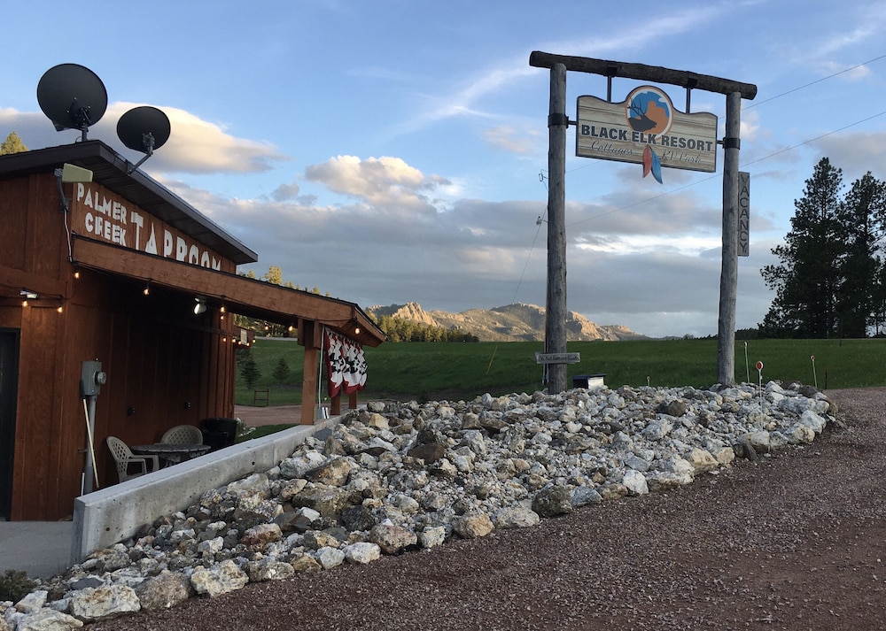 Black Elk Resort Cottages and RV Park