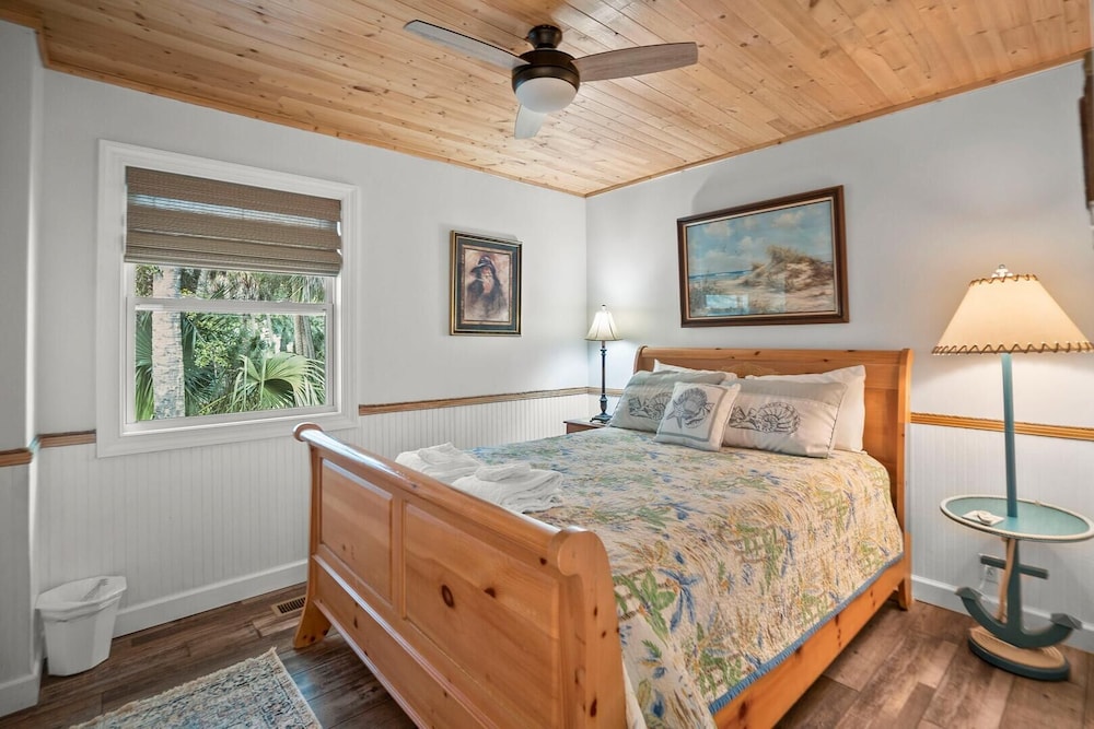 Inviting 3-bed, 3-bath Home Offers Perfect Blend of Comfort and Coastal Charm