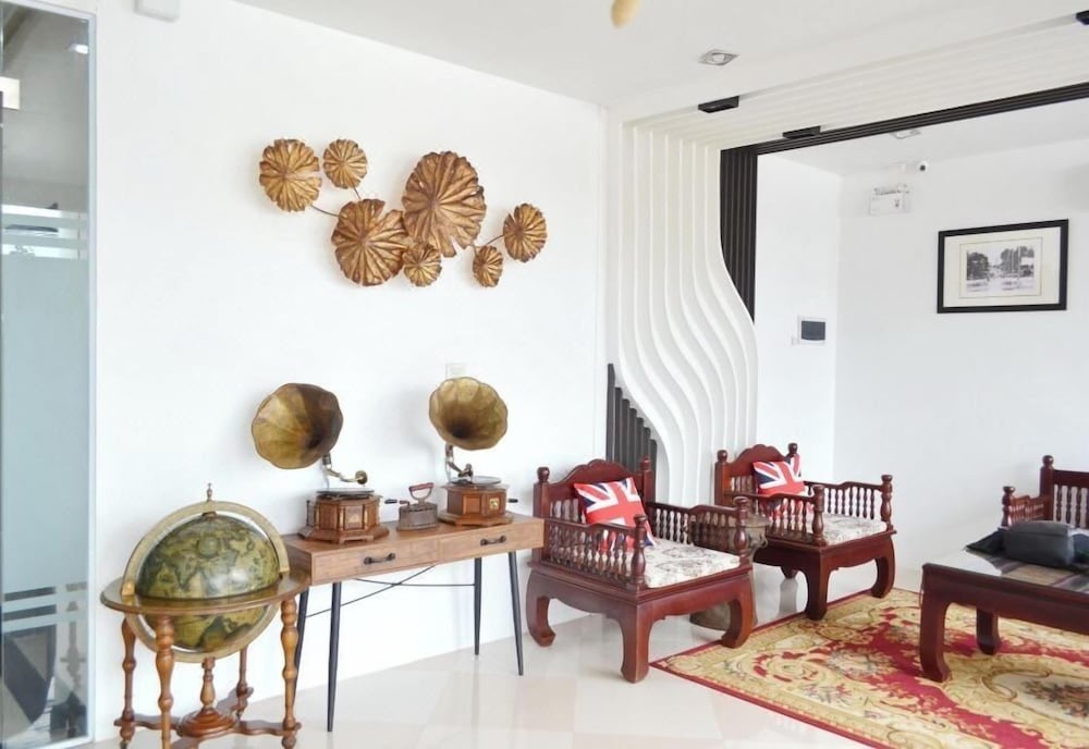 ThatLuang View Hotel