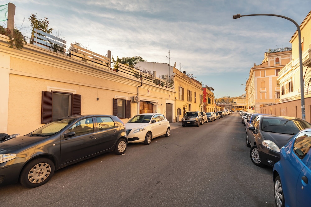 Trastevere Romantic Terraced Apartment