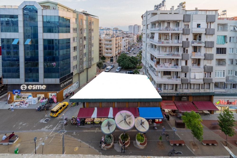 Central Flat Near Markantalya Mall in Muratpasa
