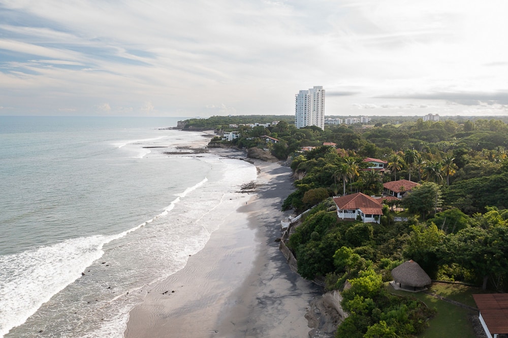 The Palms Penthouse by Acomodo Punta Caelo