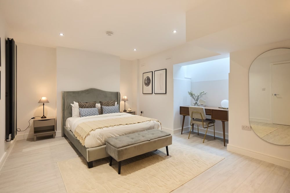 The Kingswood Place - Modern 2bdr With Terrace