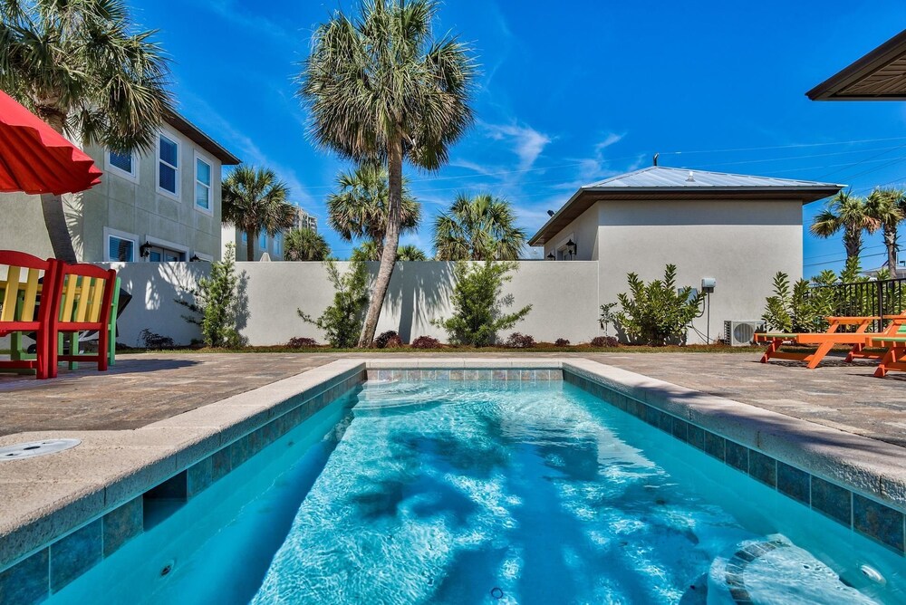 VILLA DEL CARMEN 5 Bedroom Holiday Home by Five Star Properties