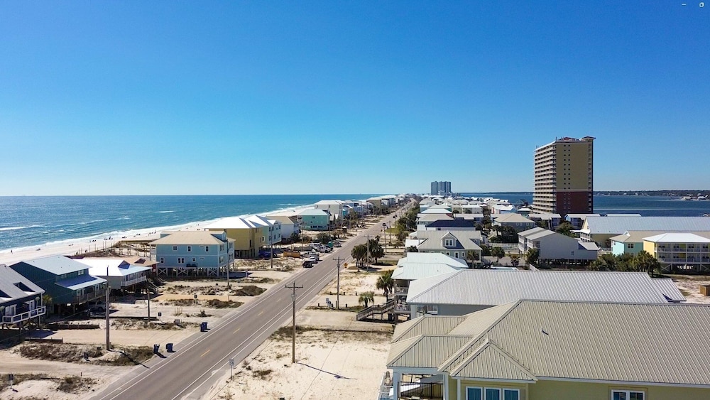 Charming 3br/2ba Boho Beach Cottage in Gulf Shores