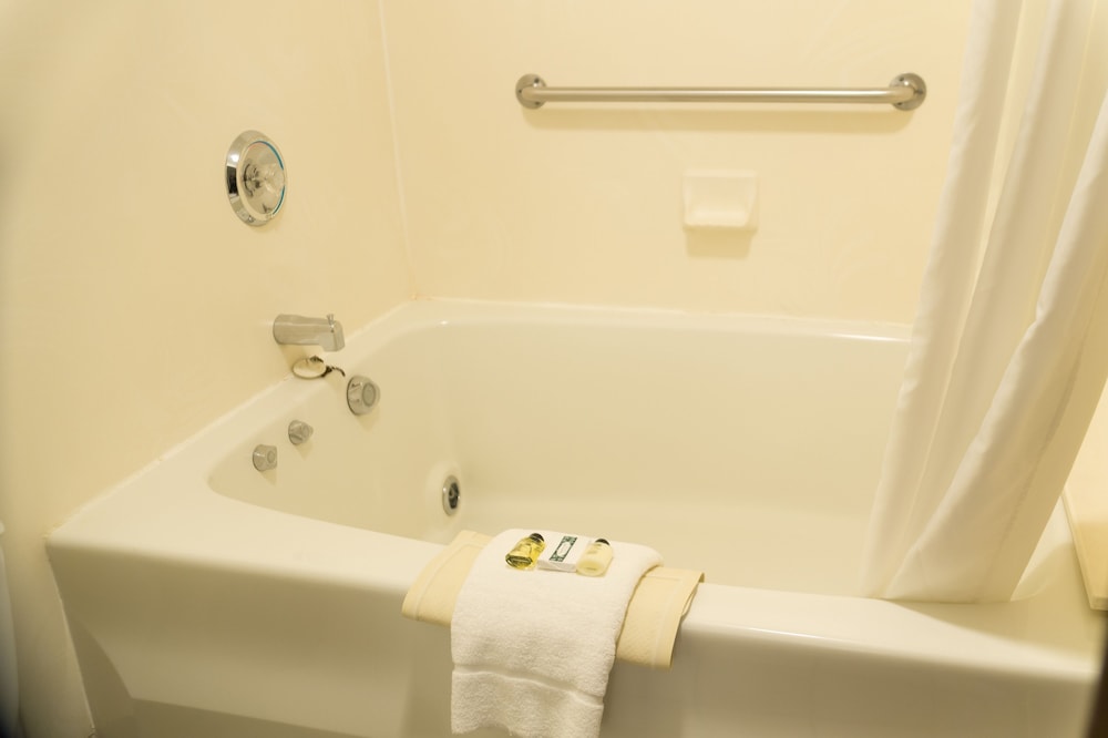 Portage Vacations - The Ridge Hotel Portage - Property Image 11