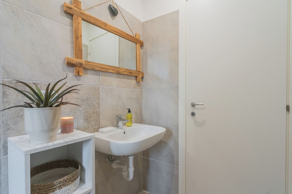 Zezio 44 by Rent all Como