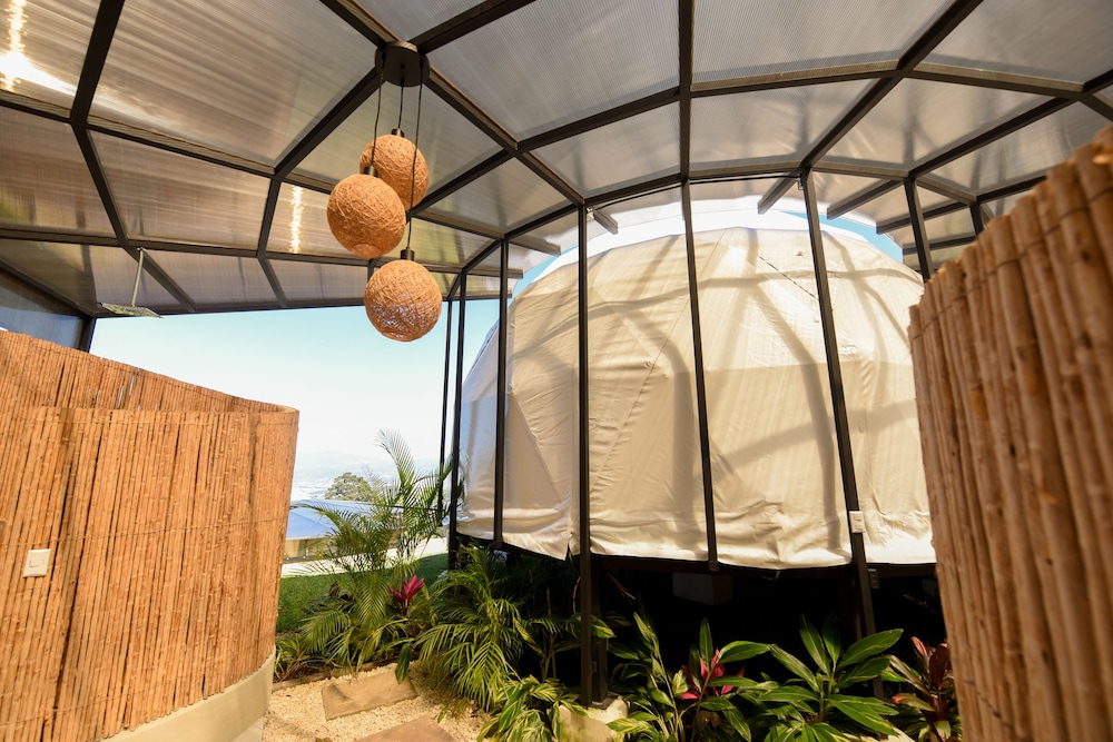 ALMA Glamping
