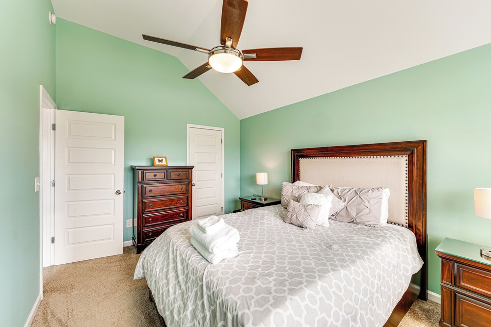 Spacious Family Home w/ Patio in Graniteville!