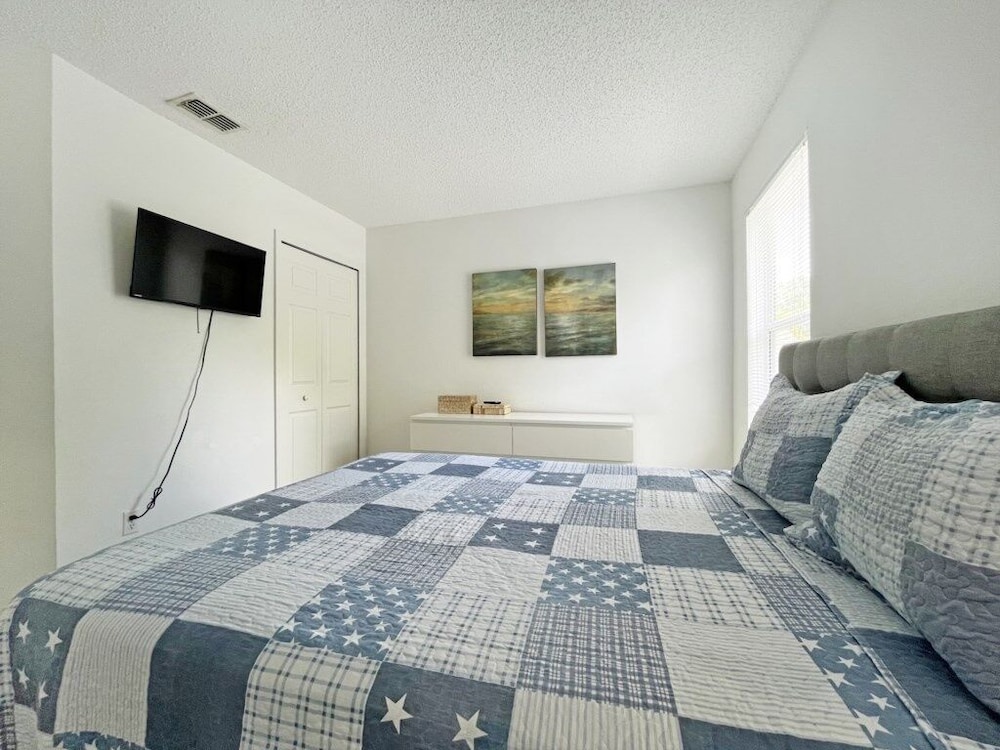 Endless Summer 6 Bedroom Home