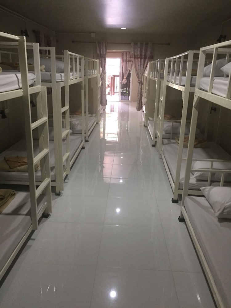 Phi Phi Viva Guesthouse - Hostel