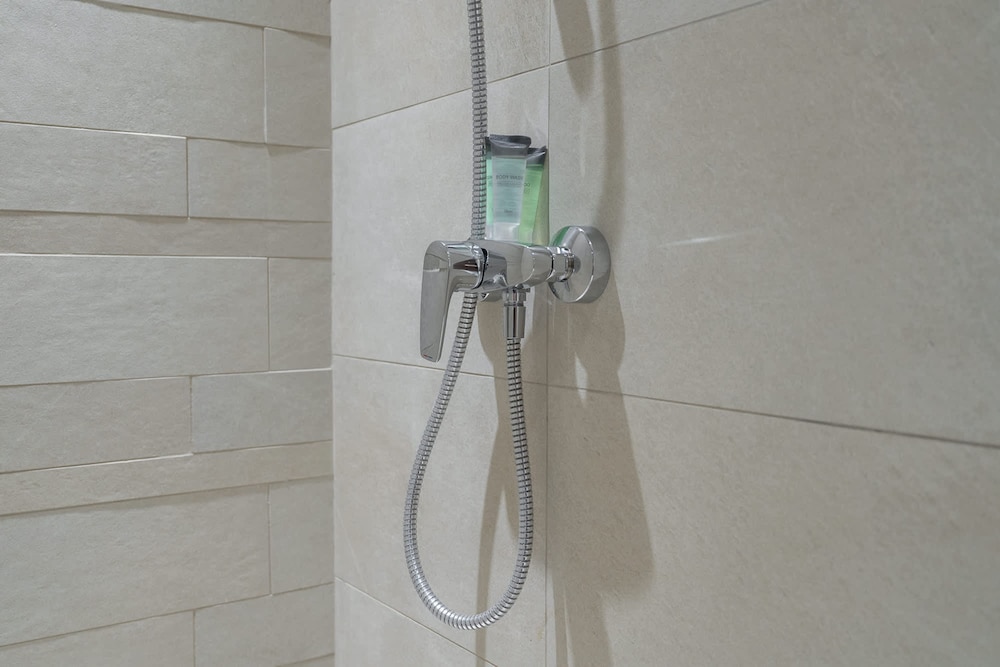 Homey Studio Apartment Perfect for 2 at Azizi Riviera 46