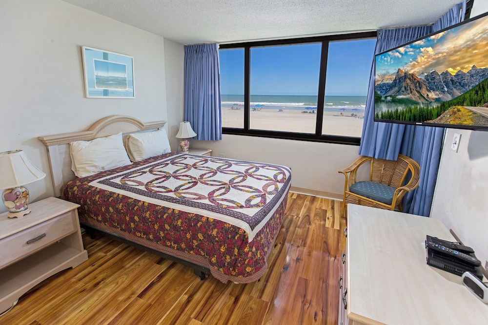 Sands Beach Club 120 2 Bedroom Condo