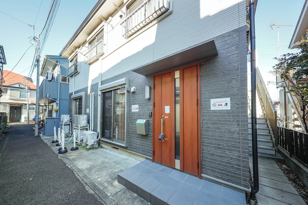 Domire Setagaya by Tranova