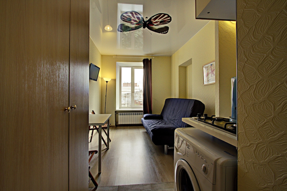 STN Apartments on Grafskiy