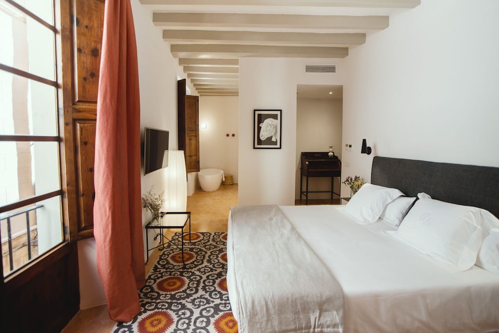 Hotel Canavall Turismo de Interior - Image 1