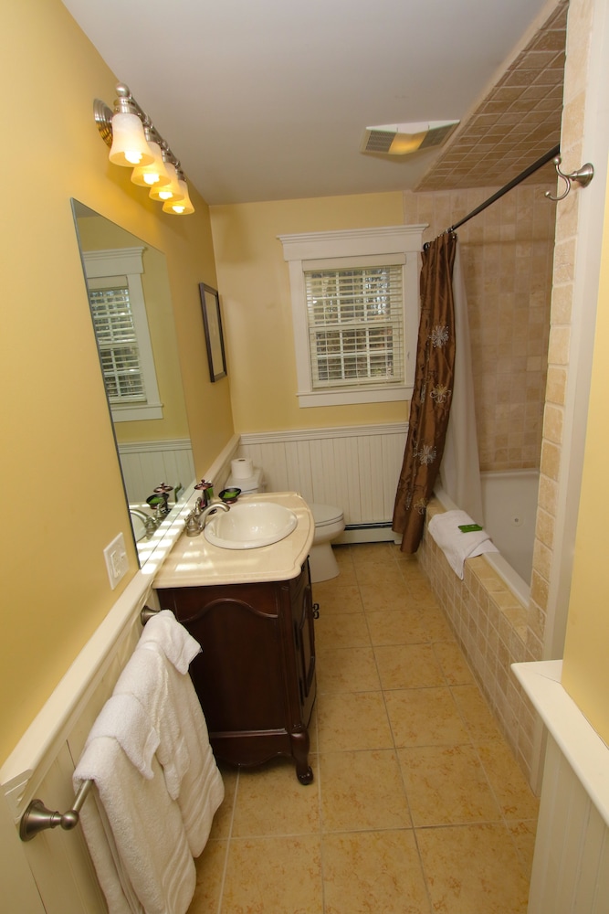 Sheepscot Harbour Village Resort