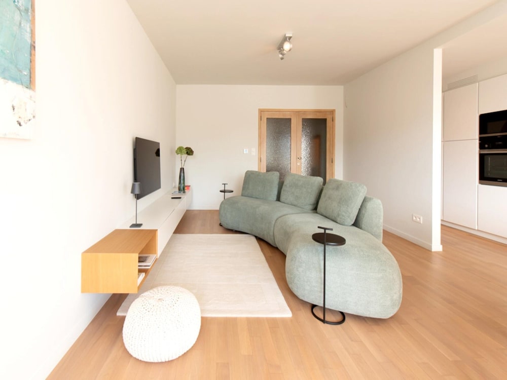 Apartment With a View of the Marina